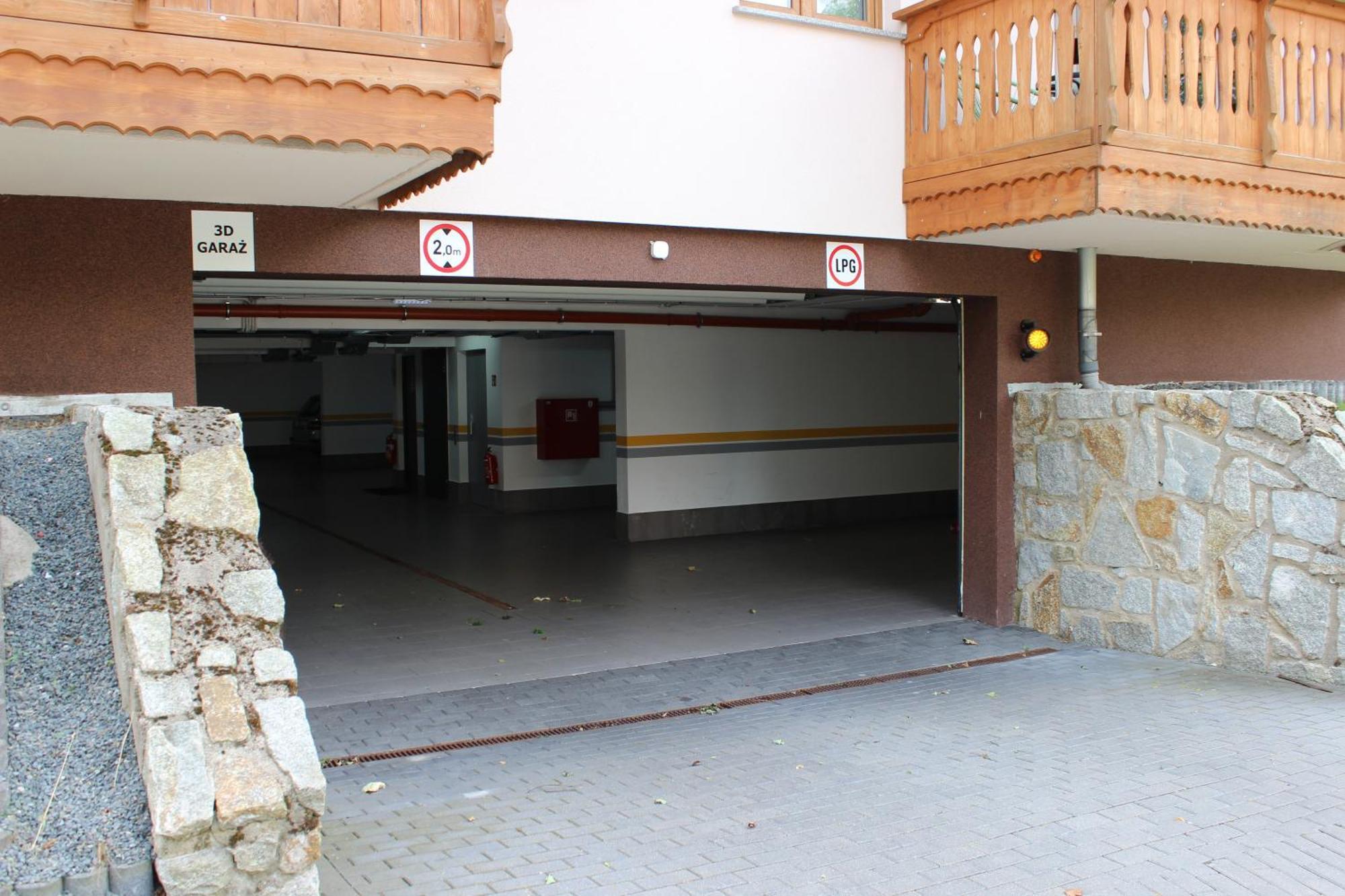 Apartament Blisko Centrum Z Garazem 카르파츠 외부 사진